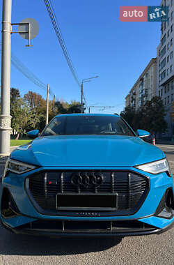 Позашляховик / Кросовер Audi e-tron Sportback 2021 в Харкові