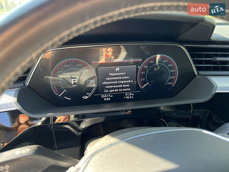 Позашляховик / Кросовер Audi e-tron Sportback 2021 в Харкові
