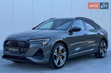 Позашляховик / Кросовер Audi e-tron Sportback 2021 в Мукачевому