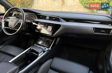 Внедорожник / Кроссовер Audi e-tron Sportback 2021 в 