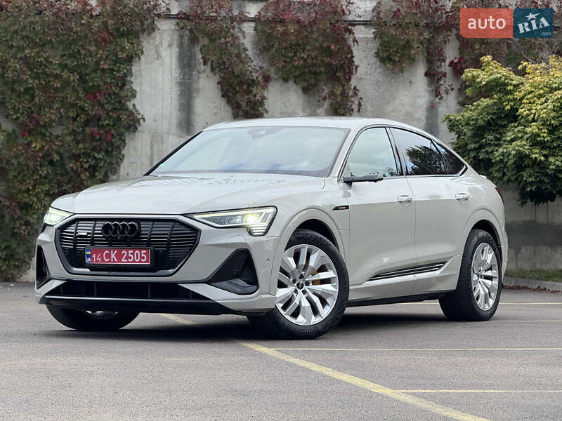 Внедорожник / Кроссовер Audi e-tron Sportback 2021 в 