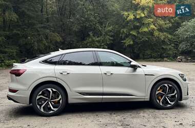 Позашляховик / Кросовер Audi e-tron Sportback 2022 в Львові