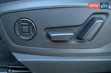 Внедорожник / Кроссовер Audi e-tron Sportback 2020 в 
