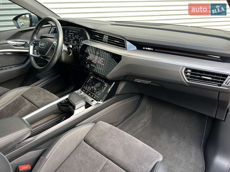 Внедорожник / Кроссовер Audi e-tron Sportback 2021 в Ровно