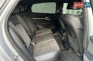 Внедорожник / Кроссовер Audi e-tron Sportback 2021 в 