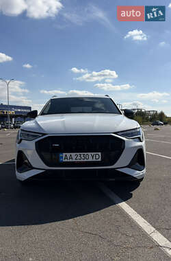 Внедорожник / Кроссовер Audi e-tron Sportback 2021 в 