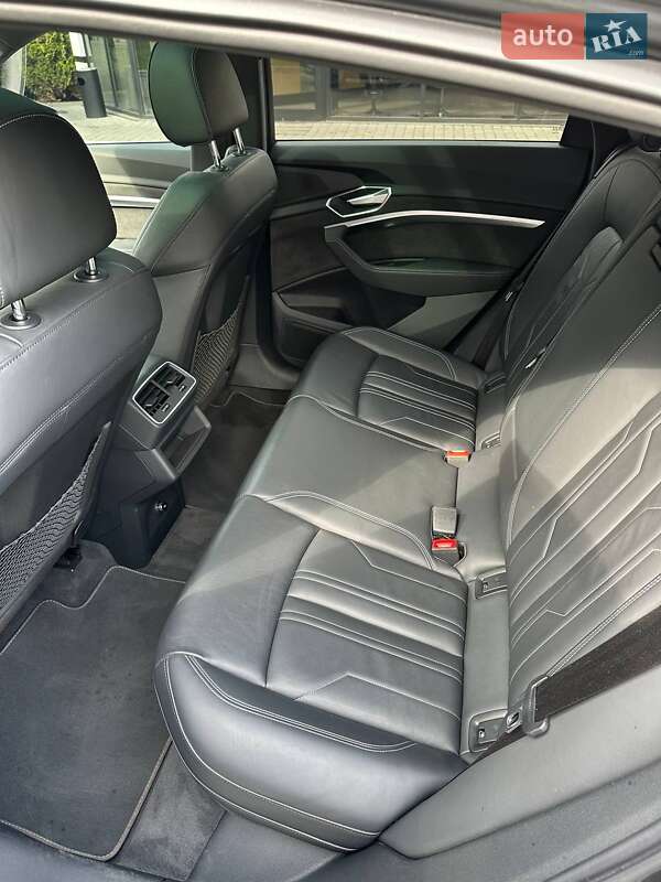 Позашляховик / Кросовер Audi e-tron Sportback 2020 в Львові фото 22 Позашляховик / Кросовер Audi e-tron Sportback 2020 в Львові