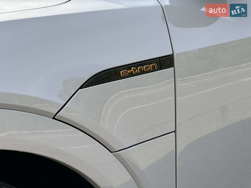 Внедорожник / Кроссовер Audi e-tron Sportback 2022 в Ковеле