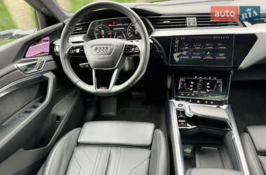 Внедорожник / Кроссовер Audi e-tron Sportback 2023 в 