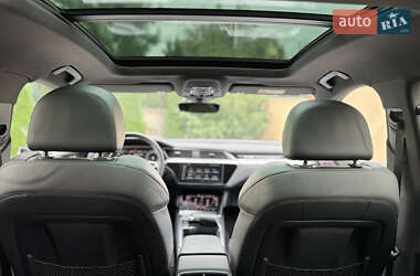 Внедорожник / Кроссовер Audi e-tron Sportback 2023 в 