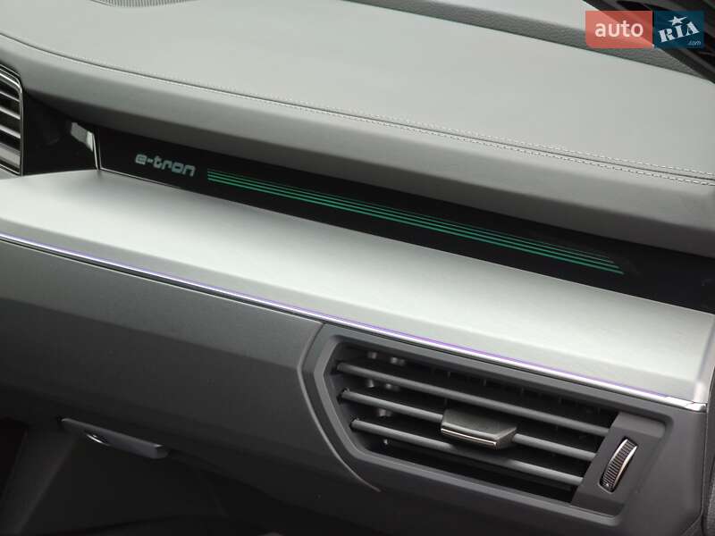 Внедорожник / Кроссовер Audi e-tron Sportback 2022 в Житомире