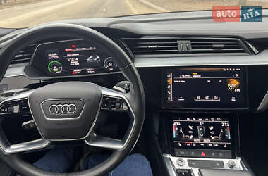 Внедорожник / Кроссовер Audi e-tron Sportback 2021 в 