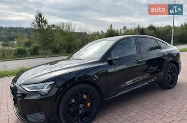 Позашляховик / Кросовер Audi e-tron Sportback 2022 в 