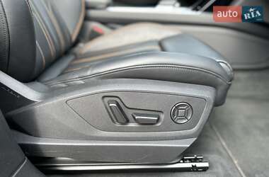 Позашляховик / Кросовер Audi e-tron Sportback 2022 в 