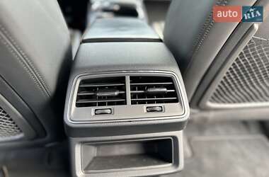 Позашляховик / Кросовер Audi e-tron Sportback 2022 в 