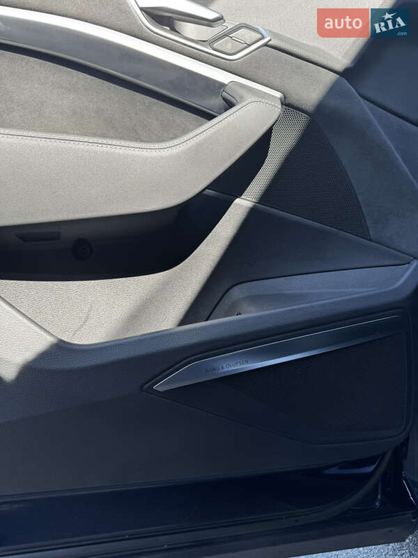 Позашляховик / Кросовер Audi e-tron Sportback 2021 в Києві фото 24 Позашляховик / Кросовер Audi e-tron Sportback 2021 в Києві