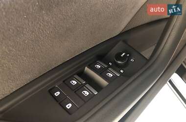 Позашляховик / Кросовер Audi e-tron Sportback 2021 в  фото 33 Позашляховик / Кросовер Audi e-tron Sportback 2021 в