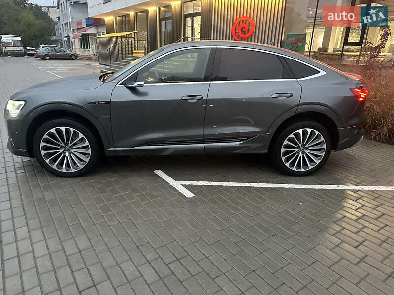Позашляховик / Кросовер Audi e-tron Sportback 2020 в Хмельницькому фото 14 Позашляховик / Кросовер Audi e-tron Sportback 2020 в Хмельницькому