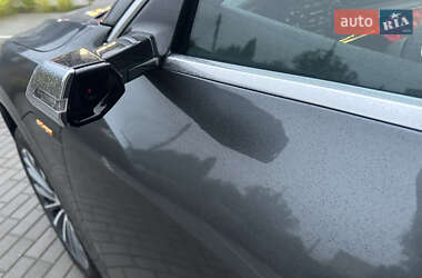 Внедорожник / Кроссовер Audi e-tron Sportback 2020 в 