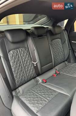 Внедорожник / Кроссовер Audi e-tron Sportback 2021 в 