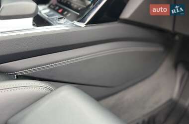 Внедорожник / Кроссовер Audi e-tron Sportback 2021 в 