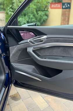 Внедорожник / Кроссовер Audi e-tron Sportback 2021 в 