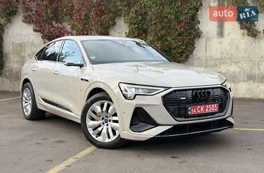Внедорожник / Кроссовер Audi e-tron Sportback 2021 в 