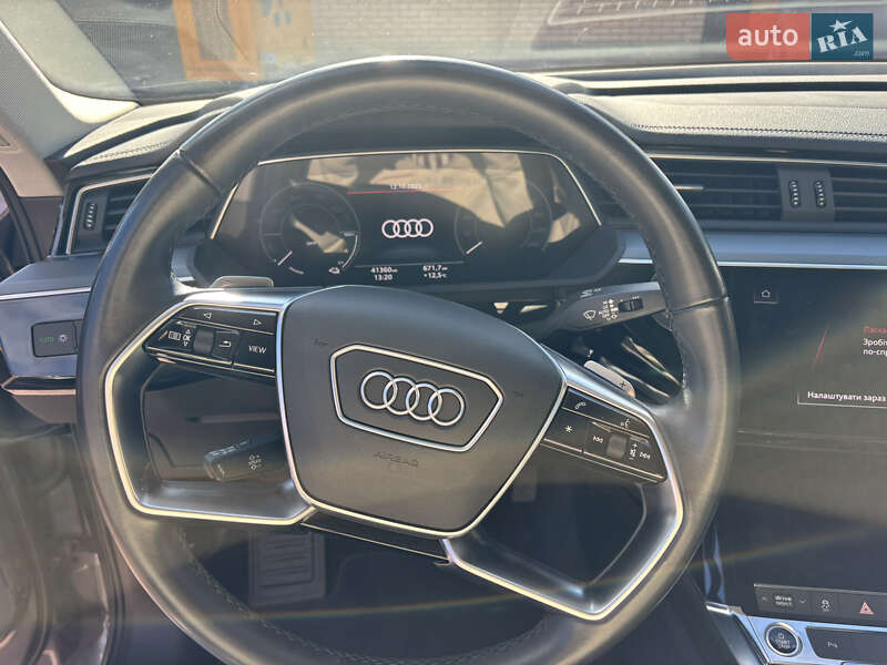 Внедорожник / Кроссовер Audi e-tron Sportback 2021 в Киеве