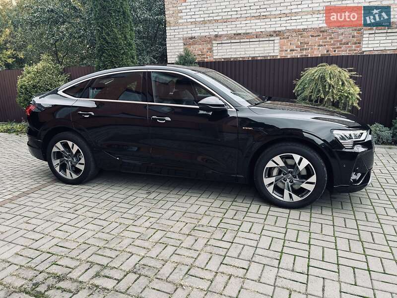 Позашляховик / Кросовер Audi e-tron Sportback 2020 в Луцьку