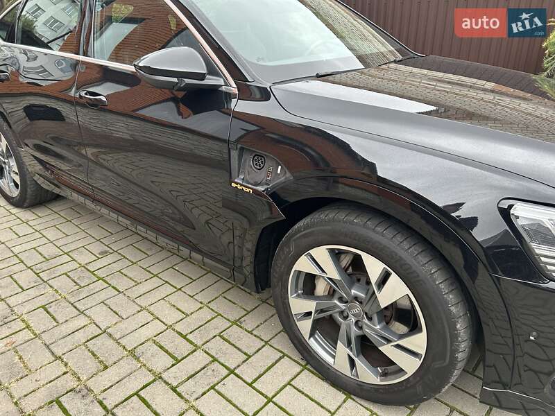 Позашляховик / Кросовер Audi e-tron Sportback 2020 в Луцьку