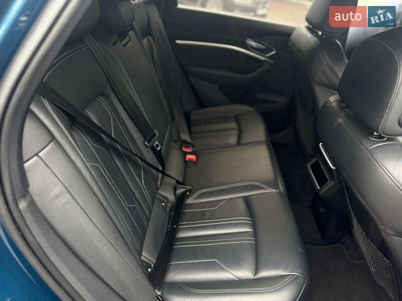 Позашляховик / Кросовер Audi e-tron Sportback 2019 в Івано-Франківську