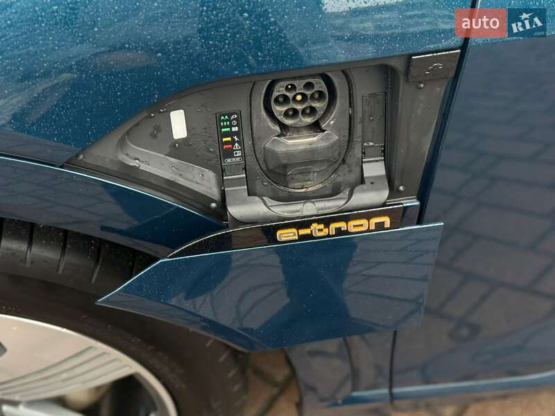 Позашляховик / Кросовер Audi e-tron Sportback 2019 в Івано-Франківську