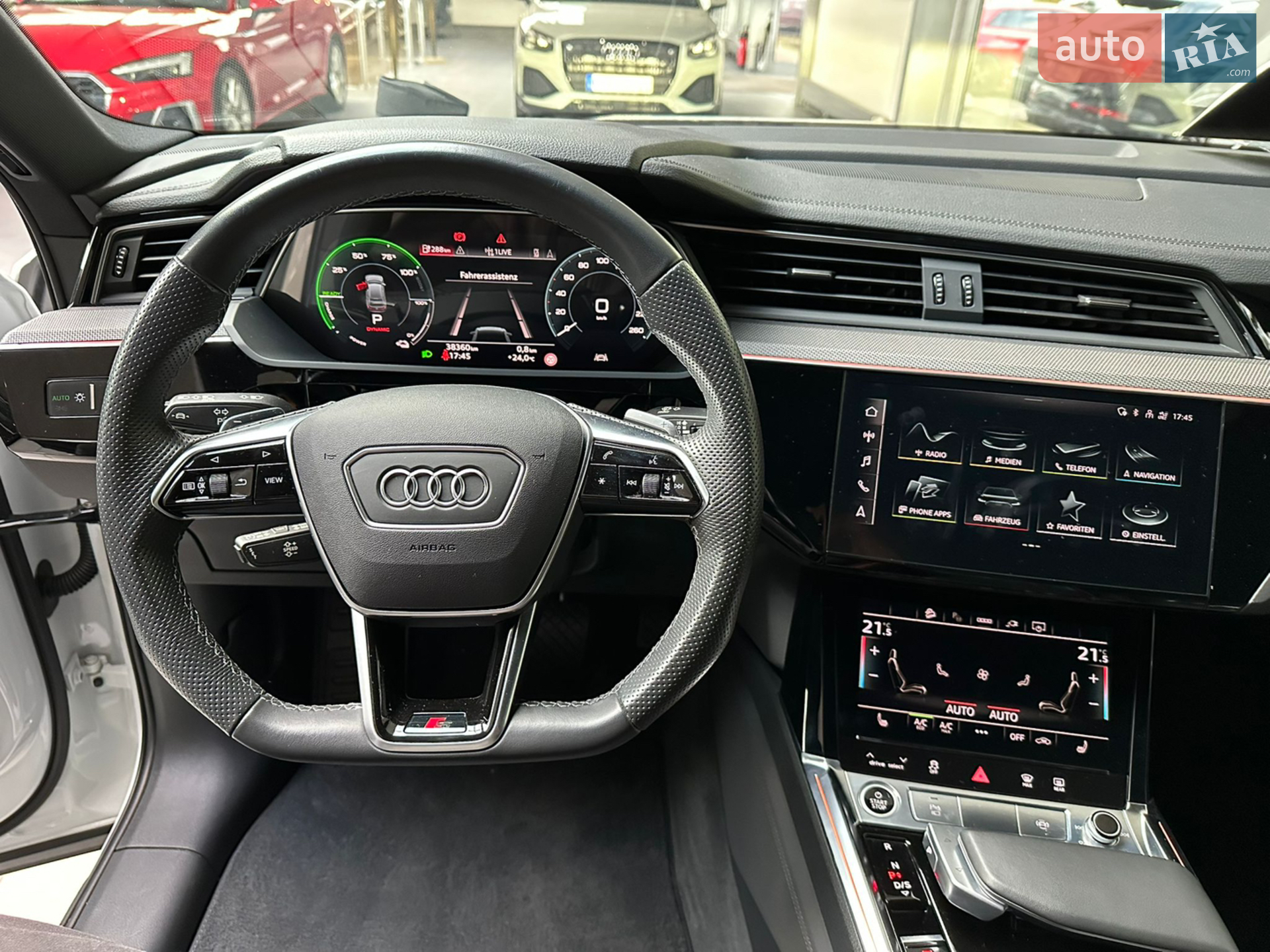2022 Audi e-tron Sportback - мініатюра 8