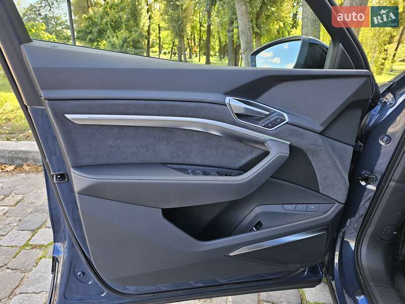 Внедорожник / Кроссовер Audi e-tron Sportback 2022 в Киеве фото 13 Внедорожник / Кроссовер Audi e-tron Sportback 2022 в Киеве