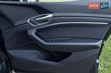 Внедорожник / Кроссовер Audi e-tron Sportback 2020 в 