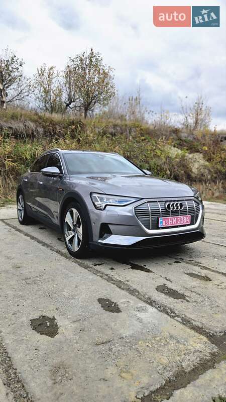 Позашляховик / Кросовер Audi e-tron Sportback 2021 в Харкові