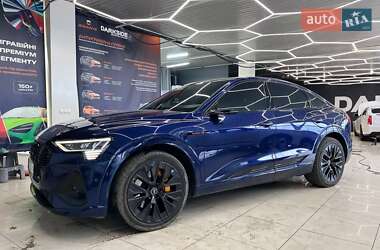 Внедорожник / Кроссовер Audi e-tron Sportback 2021 в 