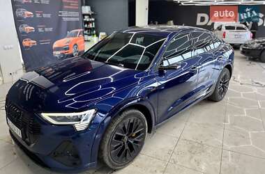 Позашляховик / Кросовер Audi e-tron Sportback 2021 в Дніпрі