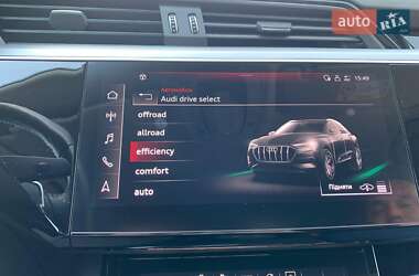 Позашляховик / Кросовер Audi e-tron Sportback 2020 в 