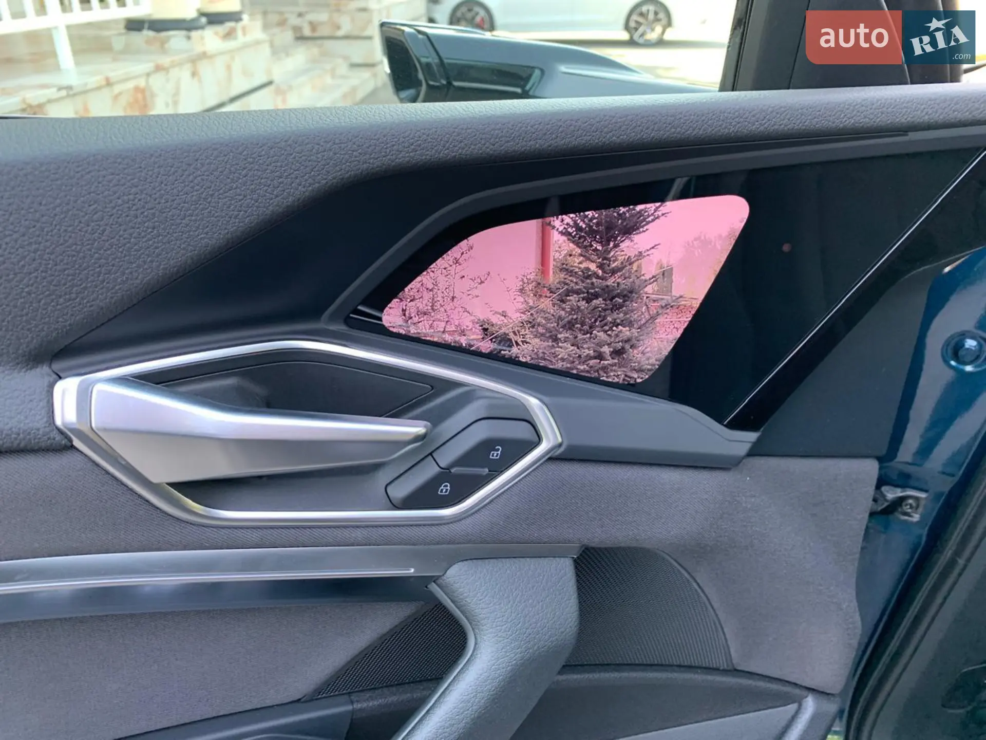 2020 Audi e-tron Sportback - мініатюра 32