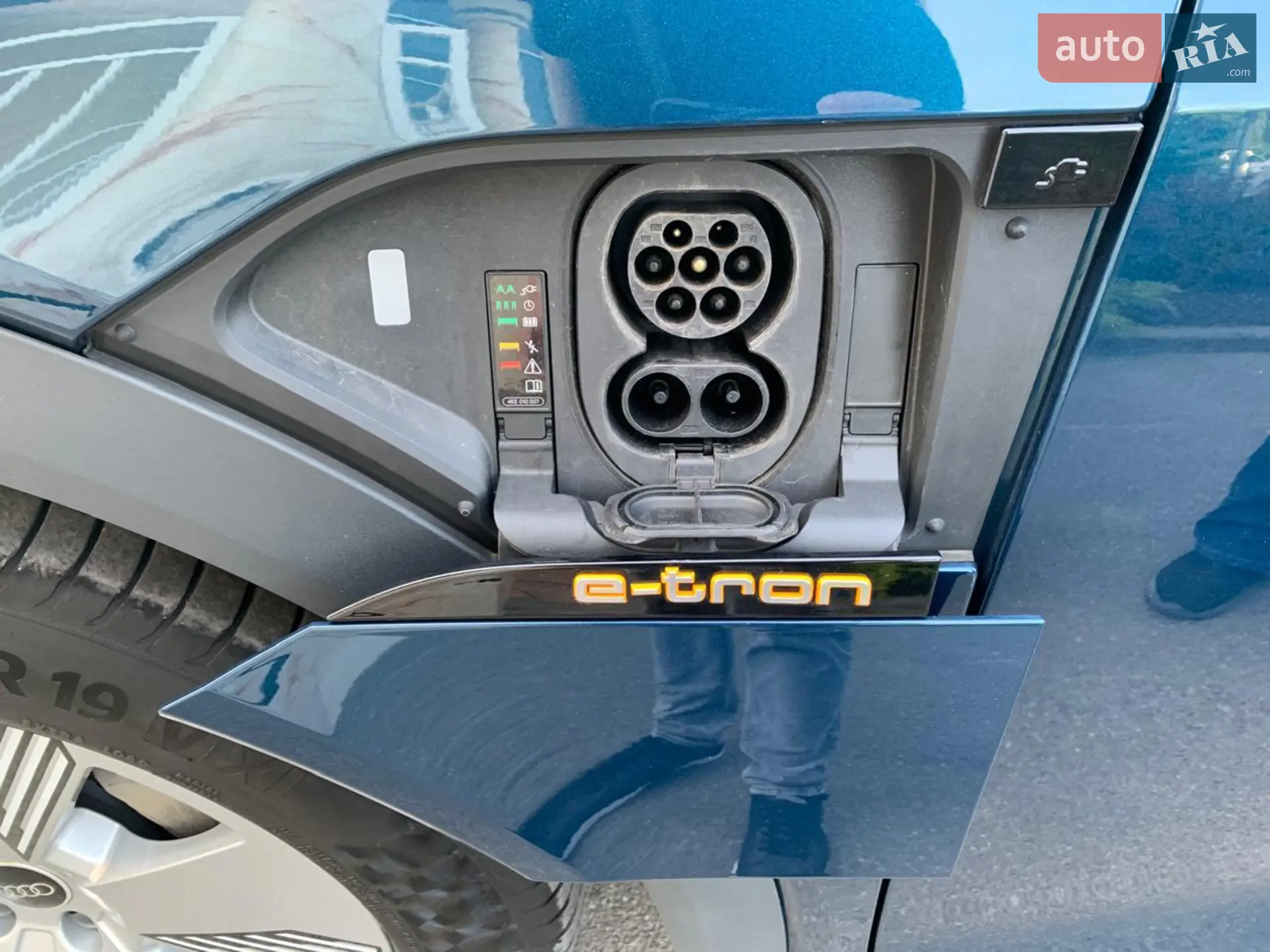 2020 Audi e-tron Sportback - мініатюра 28
