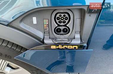 Позашляховик / Кросовер Audi e-tron Sportback 2020 в 