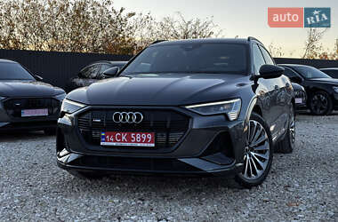 Внедорожник / Кроссовер Audi e-tron Sportback 2021 в 