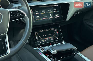 Внедорожник / Кроссовер Audi e-tron Sportback 2021 в 