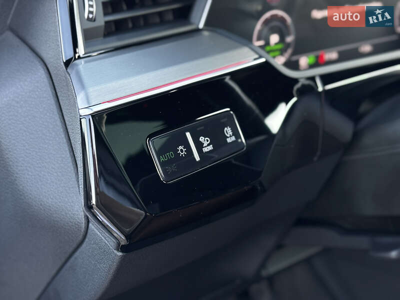 Внедорожник / Кроссовер Audi e-tron Sportback 2021 в Львове