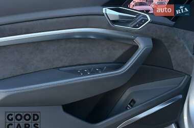 Внедорожник / Кроссовер Audi e-tron Sportback 2020 в 