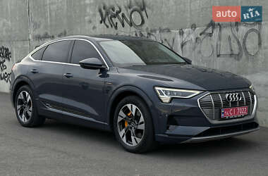 Позашляховик / Кросовер Audi e-tron Sportback 2021 в  фото 15 Позашляховик / Кросовер Audi e-tron Sportback 2021 в