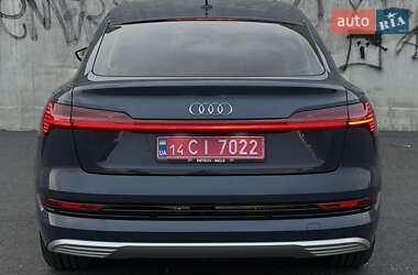 Позашляховик / Кросовер Audi e-tron Sportback 2021 в  фото 21 Позашляховик / Кросовер Audi e-tron Sportback 2021 в
