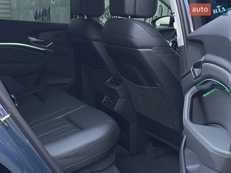 Позашляховик / Кросовер Audi e-tron Sportback 2021 в Львові фото 36 Позашляховик / Кросовер Audi e-tron Sportback 2021 в Львові