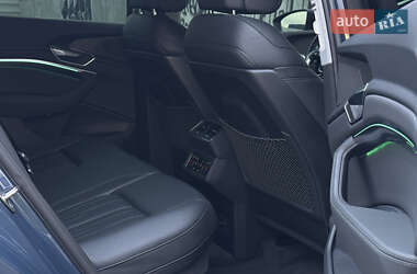 Позашляховик / Кросовер Audi e-tron Sportback 2021 в  фото 36 Позашляховик / Кросовер Audi e-tron Sportback 2021 в